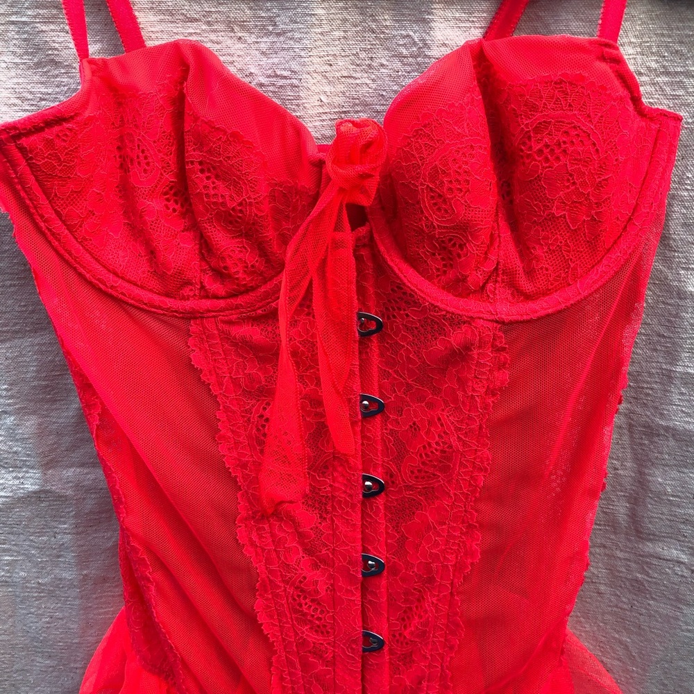 Victoria’s Secret Bustier Garter Clips 34c